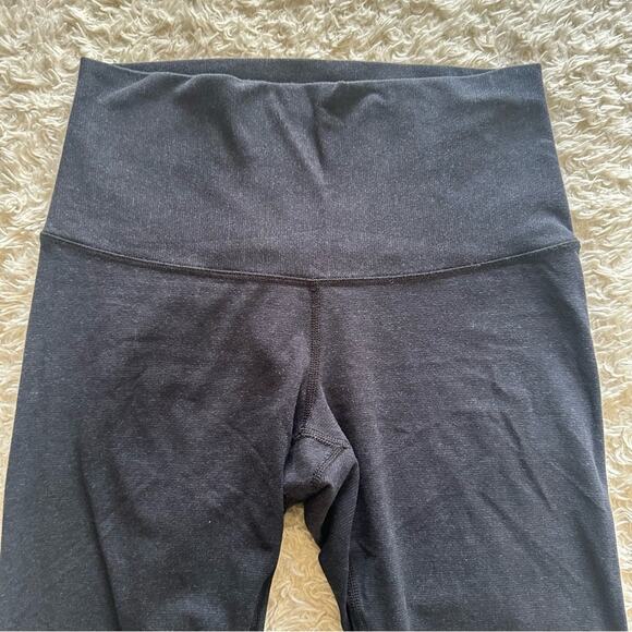 Lululemon Wunder Under Pant (Roll Down) size 8 - Picture 4 of 7